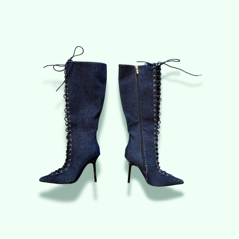 stivale a punta con tacco 10 in jeans scuro