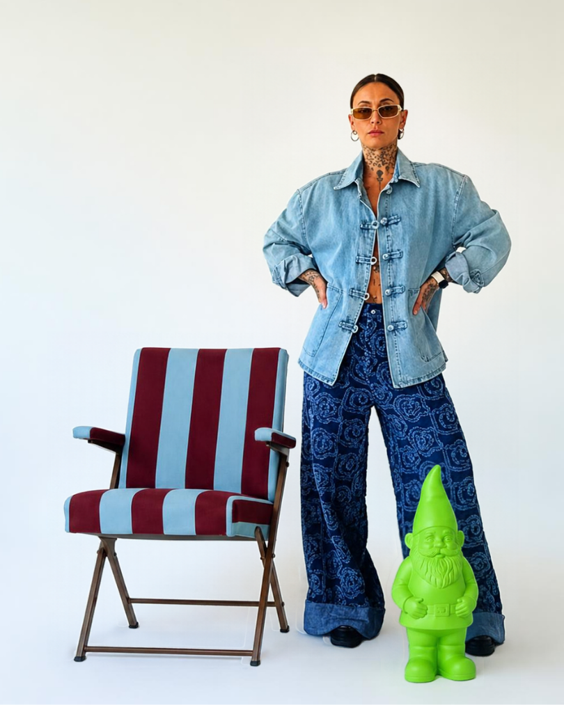 JEANS WIDE-LEG CON MOTIVO 3D SAN FLOWER POWER