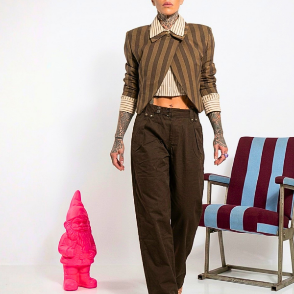 PANTALONE MARRONE A VITA ALTA CON PINCE SAN DANDY
